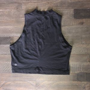Lululemon tank/crop top black